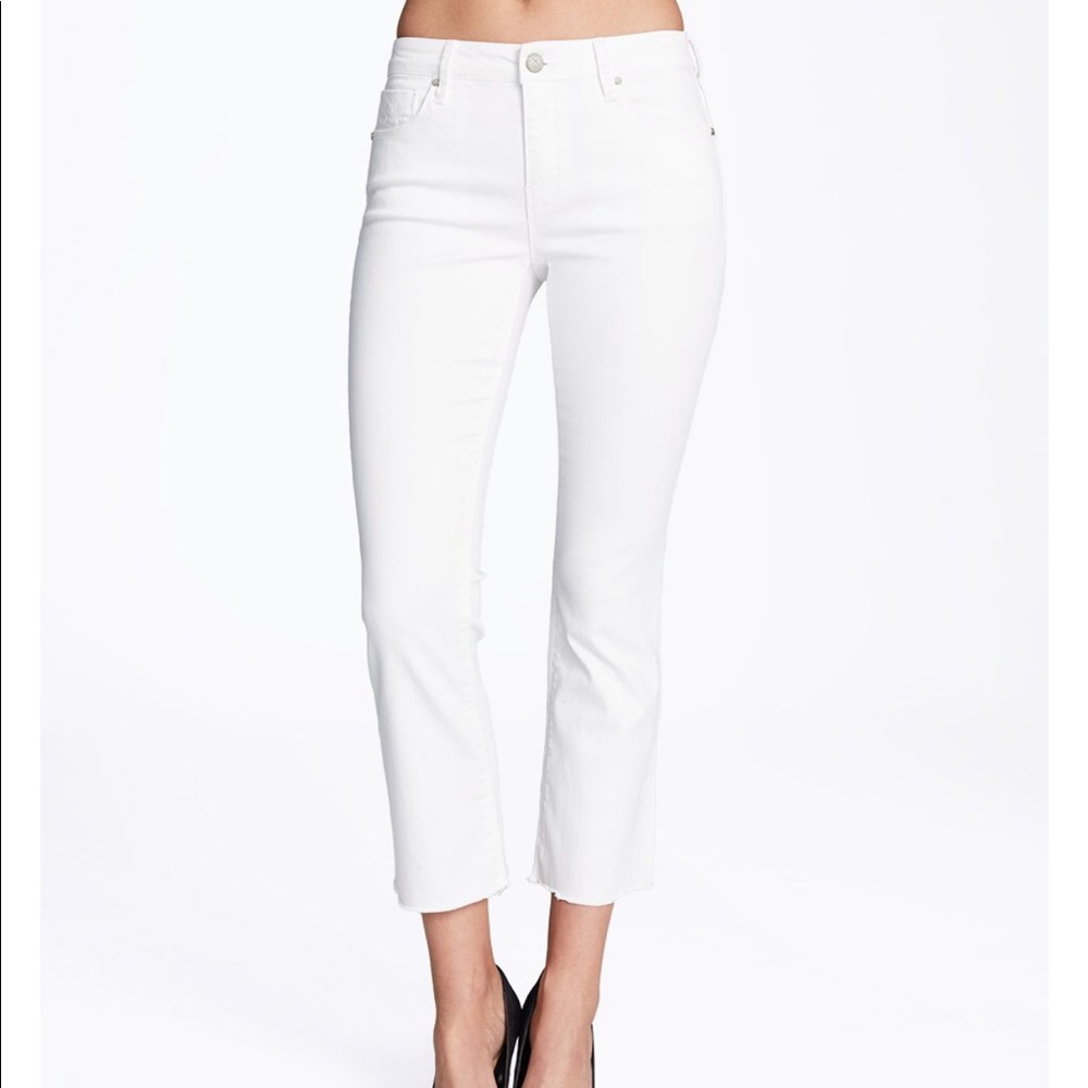 Unpublished white crop flare